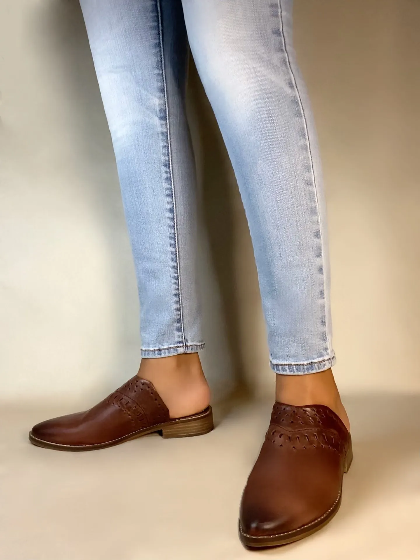 Ali Brown Pointed Mules