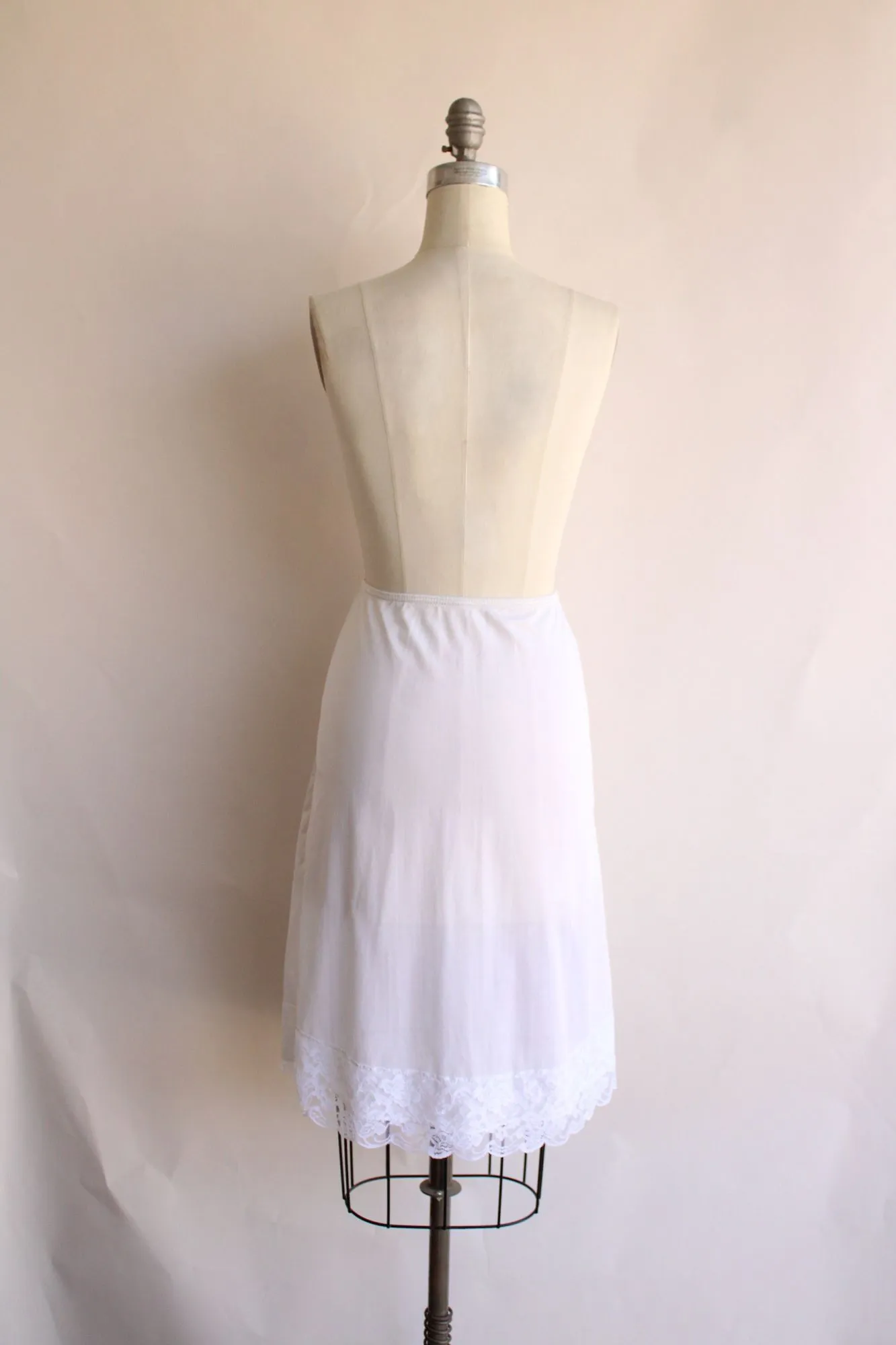 Vintage 1980s Mardor White Nylon Half Slip