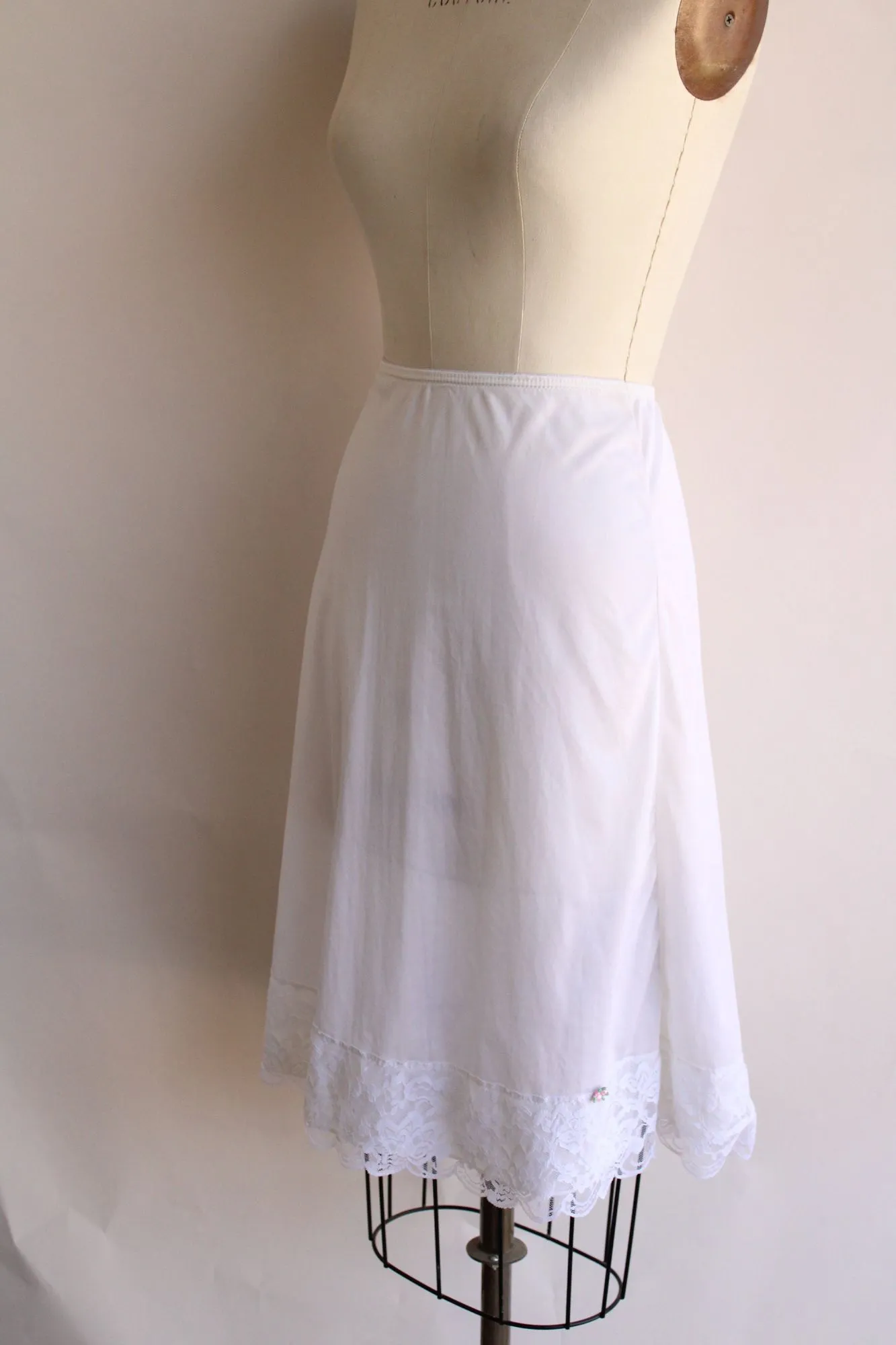 Vintage 1980s Mardor White Nylon Half Slip