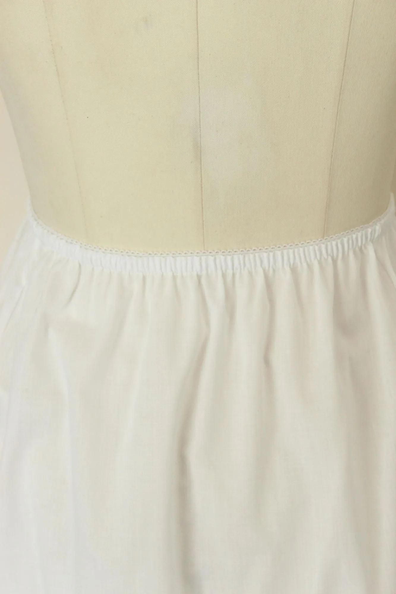 Vintage 1980s Volup Velrose White Half Slip With Lace Trim